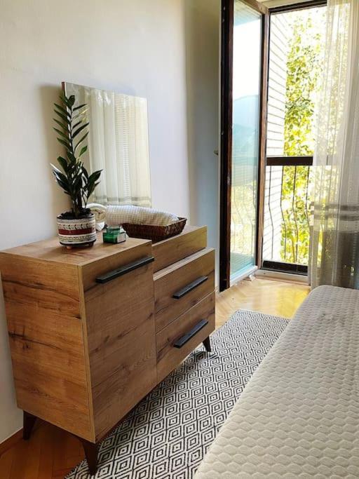 Modern & Rustic Apartment - City Center. Prishtinë Luaran gambar